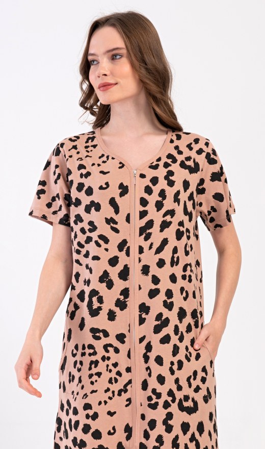 Ženy - Dámské noční košile - Nadměrné dámské noční košile - Dámské domácí šaty s krátkým rukávem Leopard Dámské domácí šaty s krátkým rukávem Leopard - Nadměrné dámské noční košile